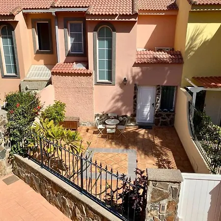 Santa Ana Suites 24