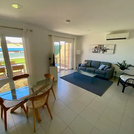 Santa Ana Suites 24 *
